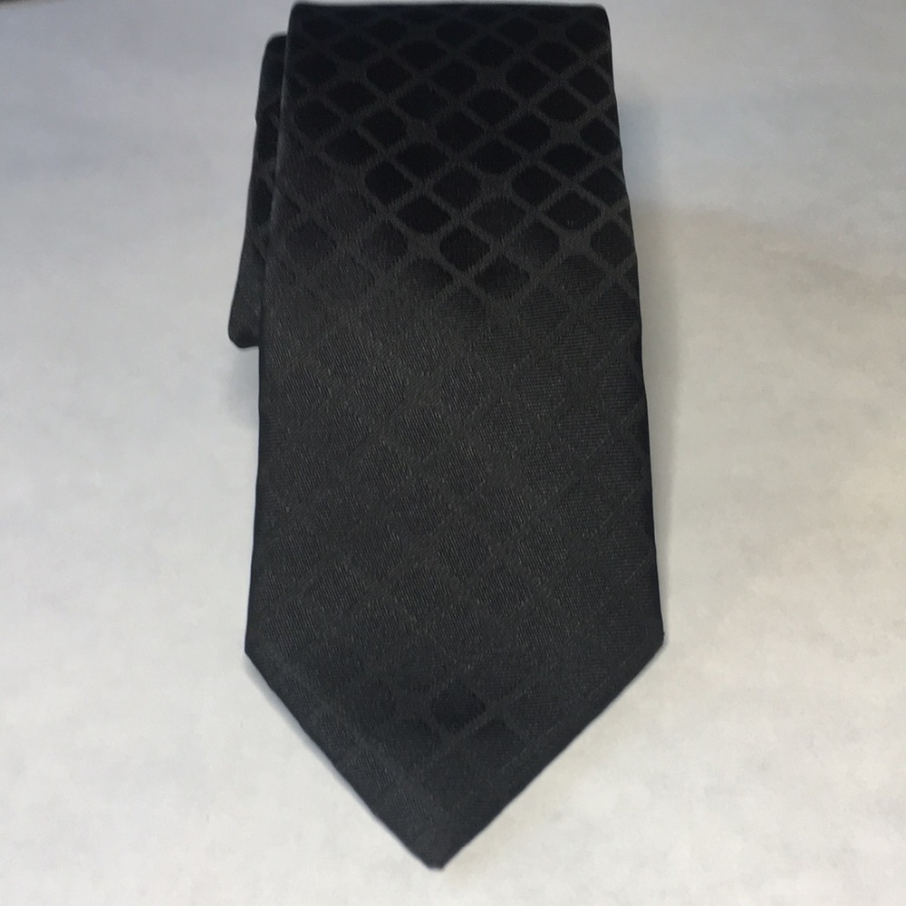 Stockhomme black self check pattern narrow tie